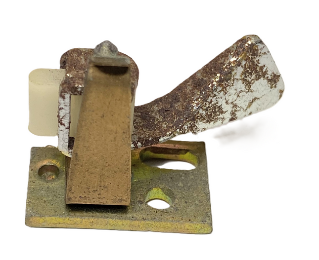 Emergency stop complete 212273 (has some rust)