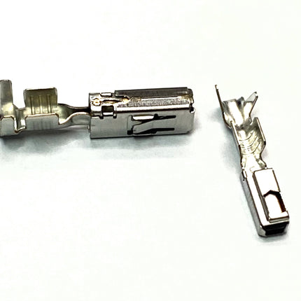 Terminal pin, including for ECU Bosch 94-pin plug